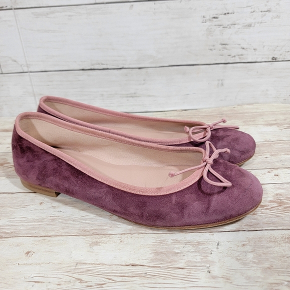 Margaux The demi Girl meets Glam suede bow flats in burgundy - Picture 6 of 12